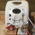 GTT BobCat Burner Set with Hinor 5 litre oxygen concentrator as shown in the picture